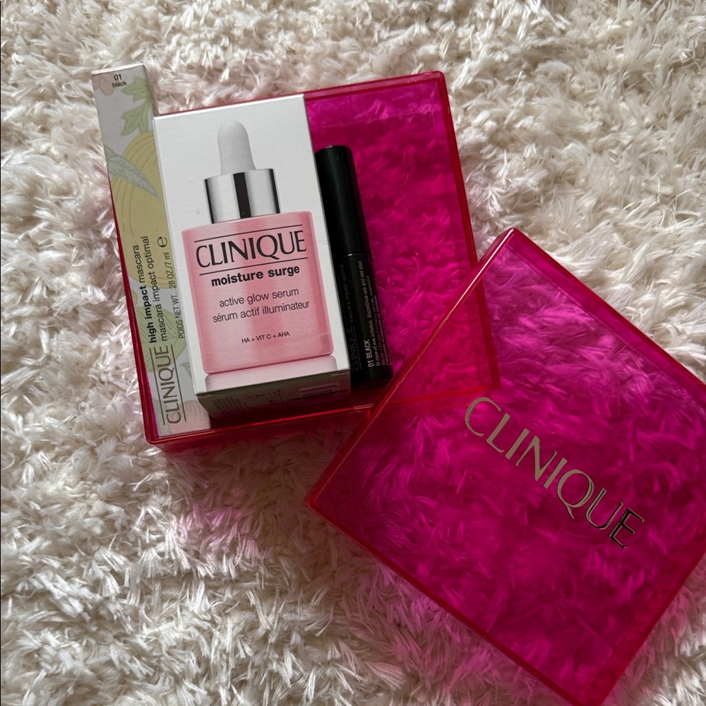 Clinique Moisture Surge Set in Vibrant Pink box